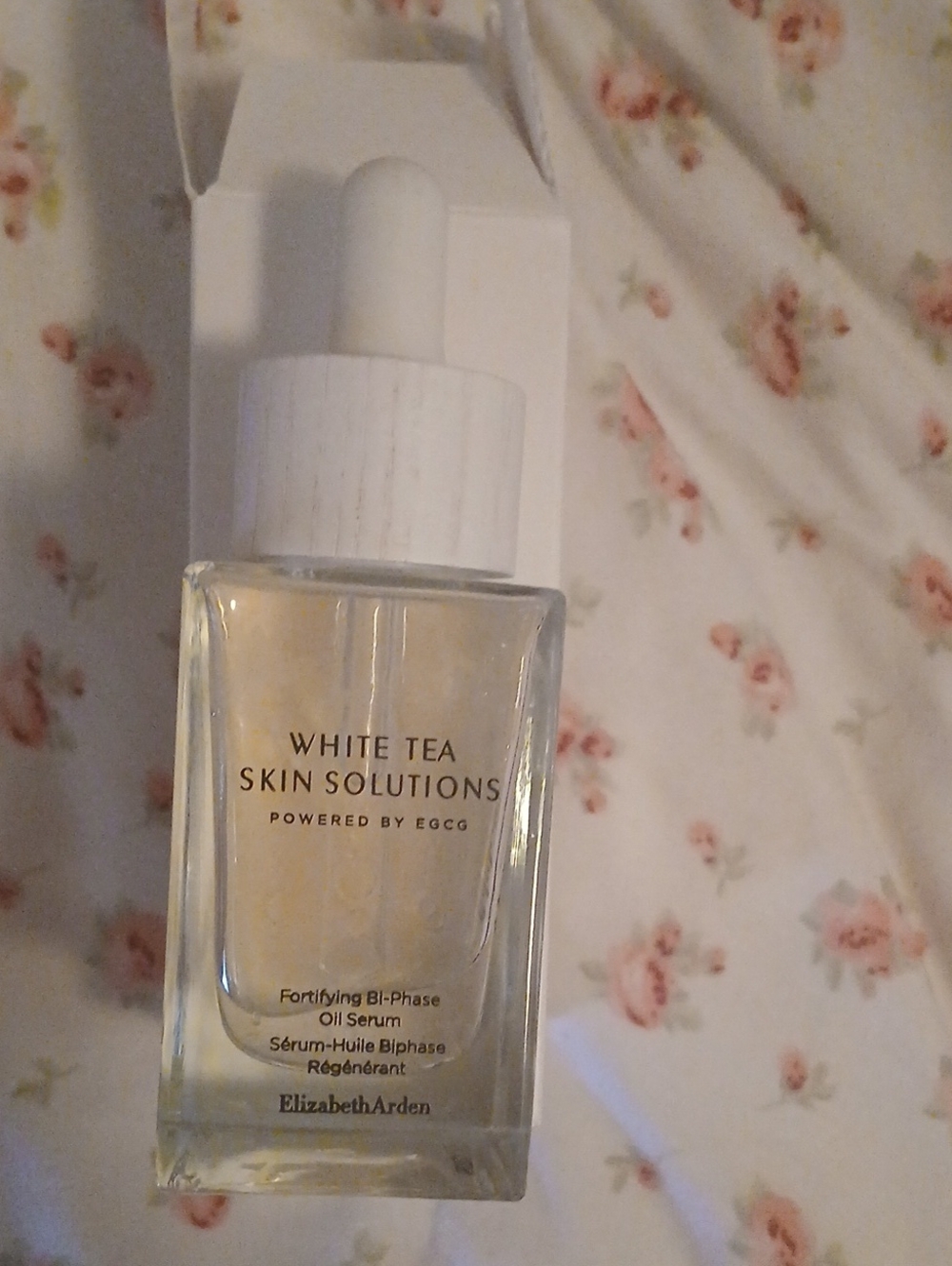 Elizabeth Arden White Tea Skin Solutions Fortifying Bi-Phase Oil Serum - White